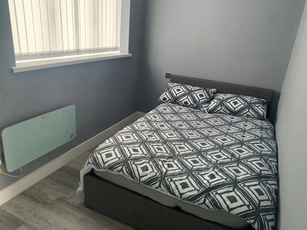 Impeccable 1-bed House in Aberdare