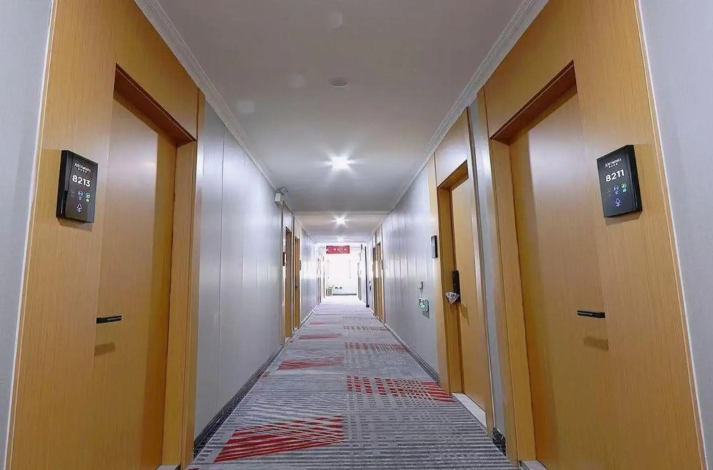 PengChong Hotel (Kunshan Wanxianghui Gongqing Subway Station)