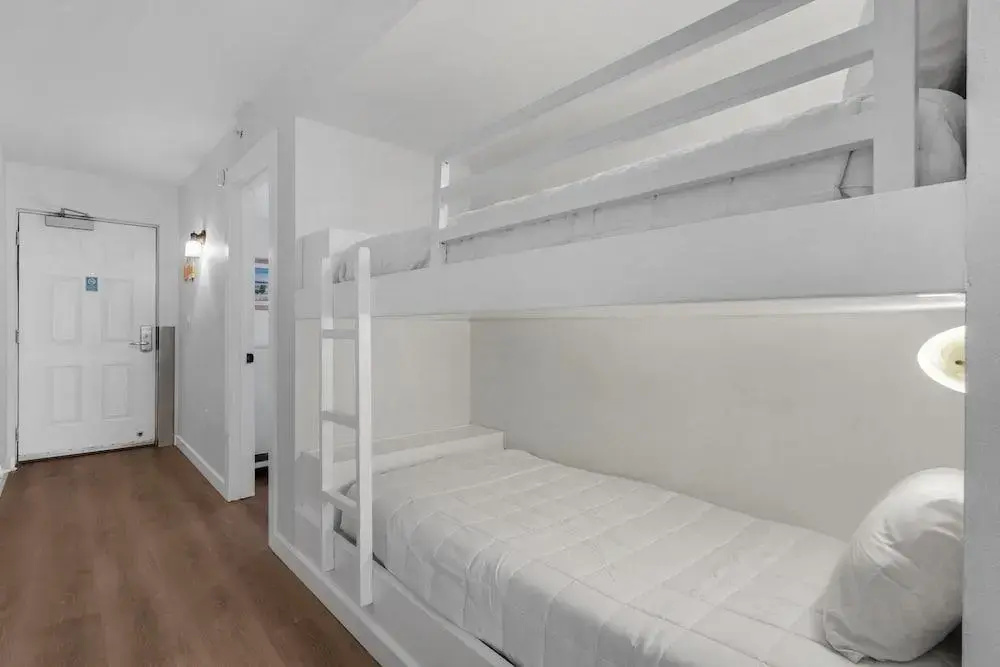 Pelican Beach Resort 1207