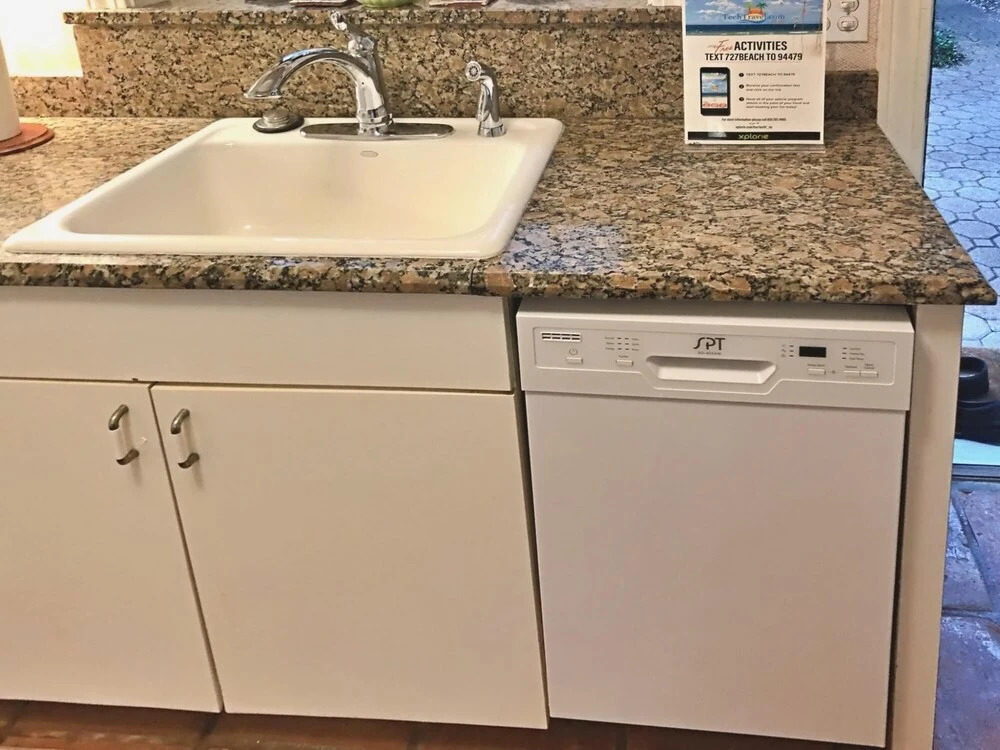 Treasure Island Beach Retreat Sleeps Up To 7