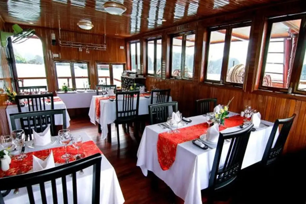 Huong Hai Junks Halong