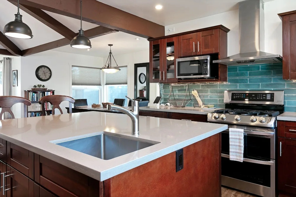 New Ventura Beach Craftsman Home by RedAwning