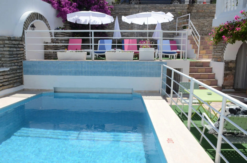 Ayisigi Hotel