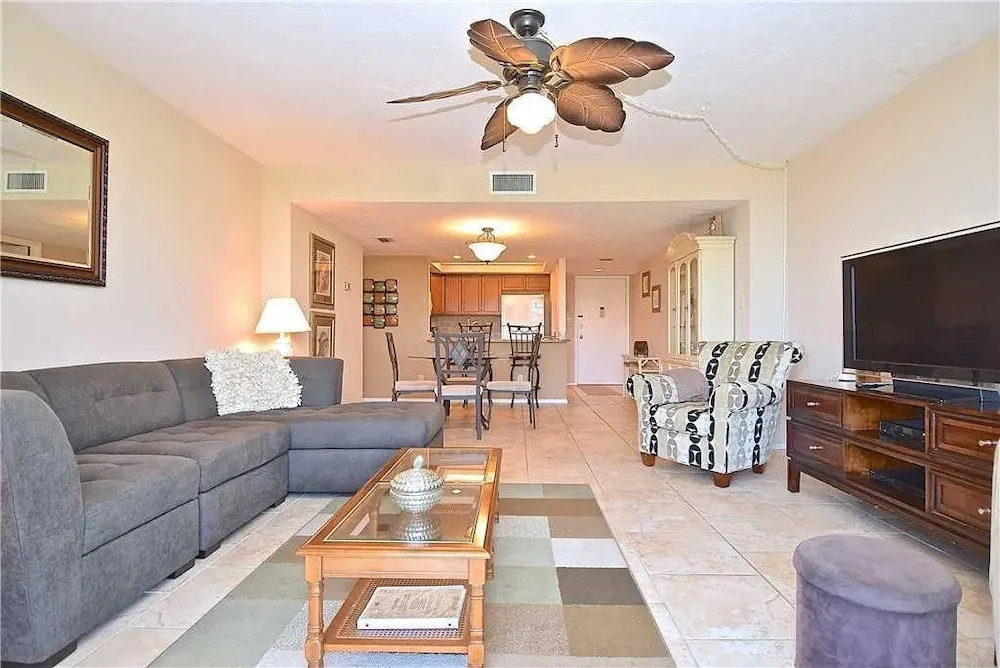 Siesta Chillin Anchorage 305 - Two Bedroom Condo