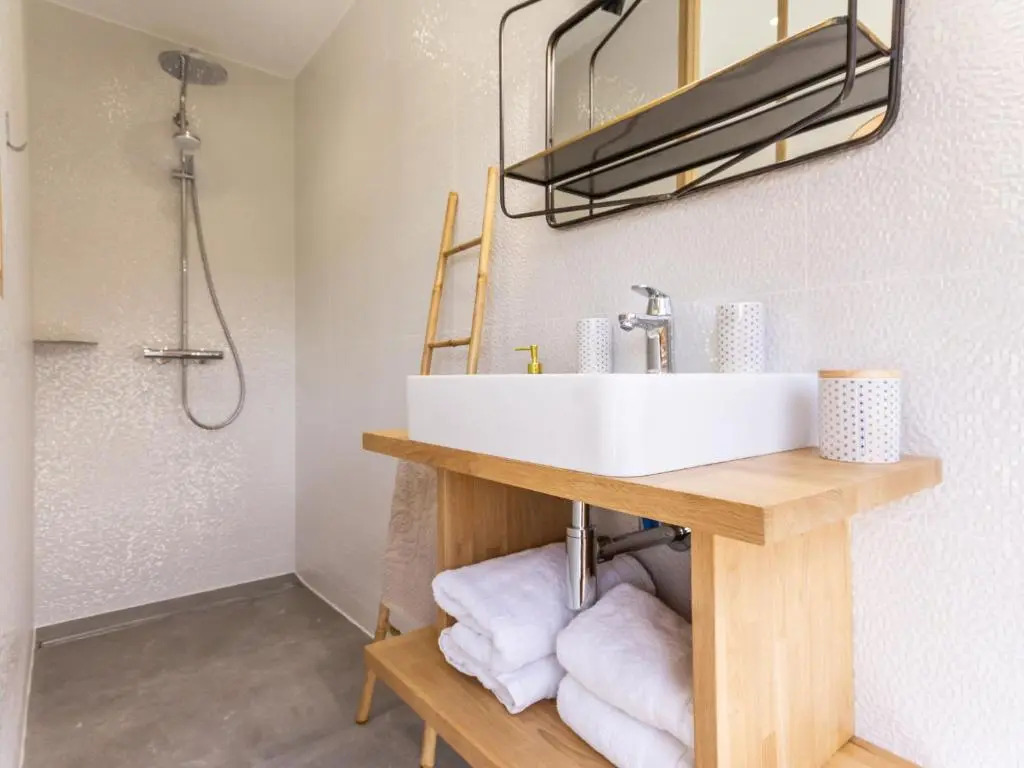 Maison moderne et lumineuse à 900m de la plage, jardin privé, terrasse, barbecue et 2 vélos adultes inclus. - FR-1-306-1204