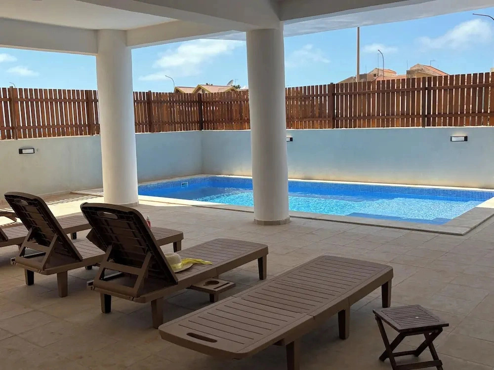 Joli Beach Apartments With Shared Pool