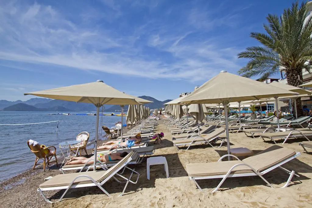 Reis Beach Hotel&Restaurant