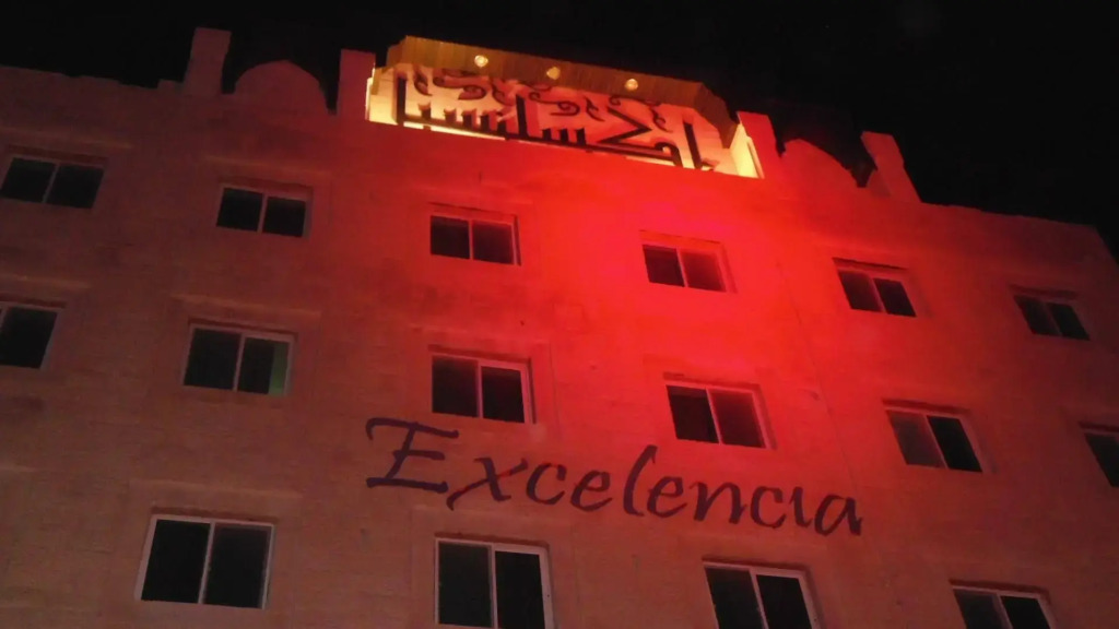 Excelencia Hotel Suites