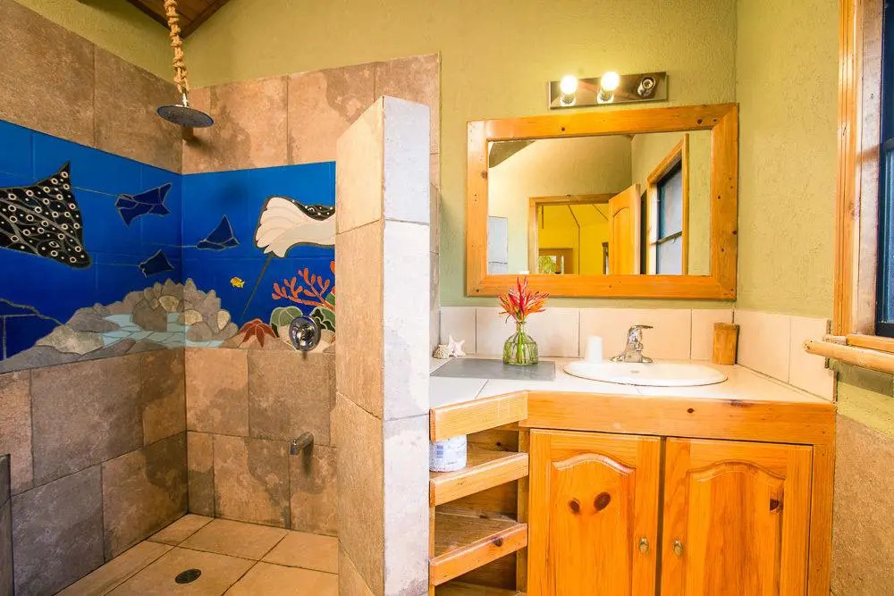 Tranquilseas Eco-Lodge And Diving Center