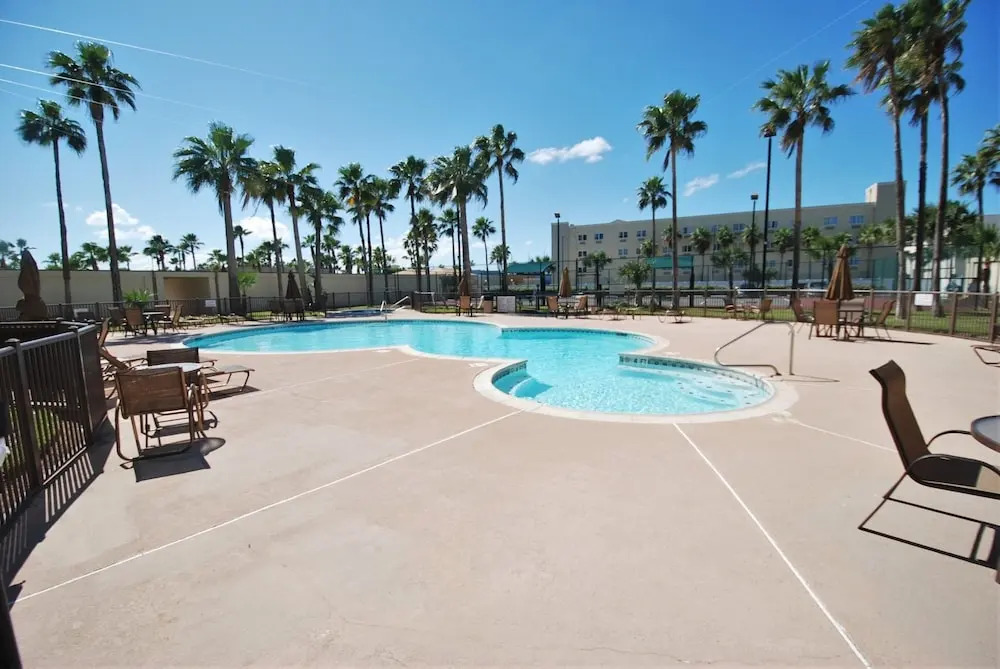 Summit Condo Unit #202 3 Bedrooms 3 Bathrooms Condo