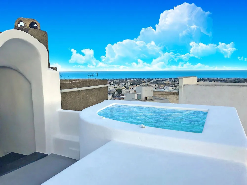 The Luna Suites