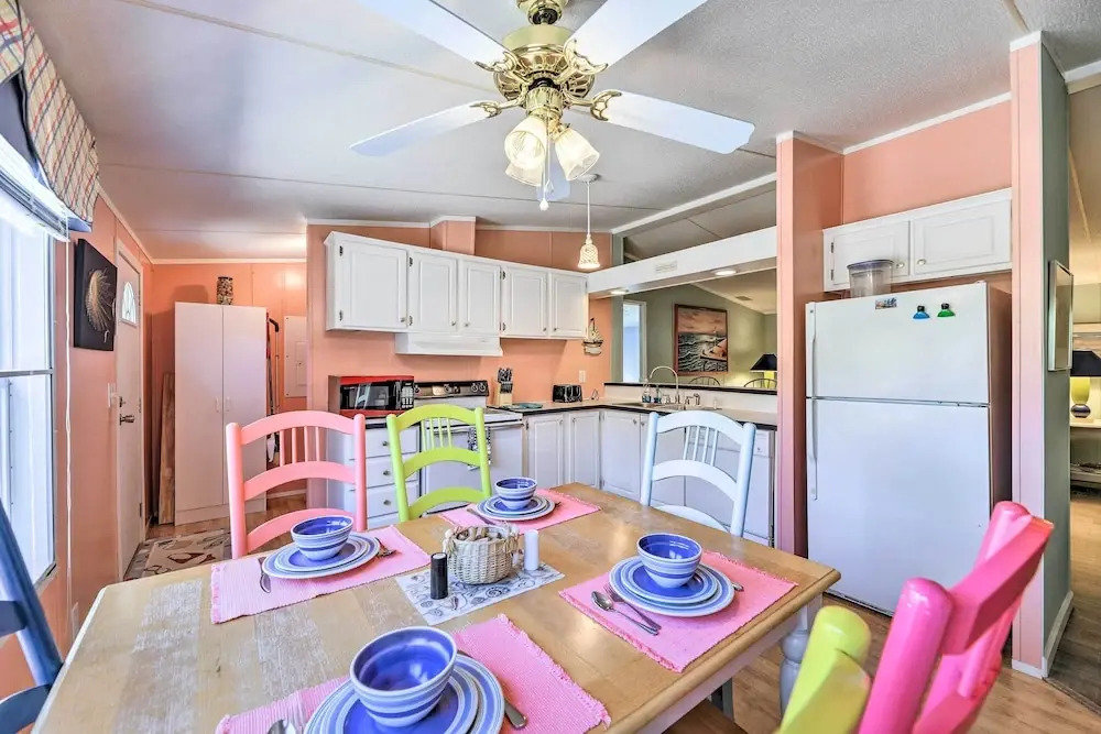 Atlantic Beach Home w/ Decks & Fire Pit