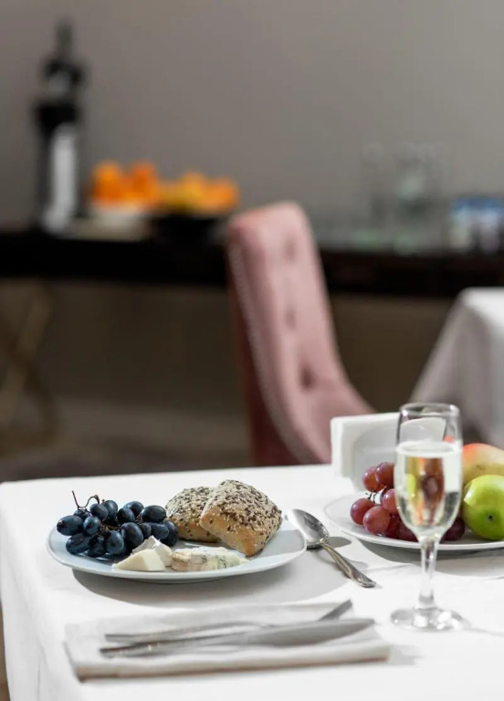 Tresor Le Palais Timisoara, Curio Collection by Hilton