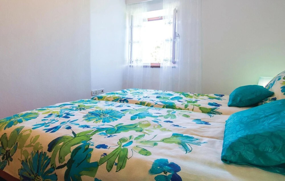 Awesome Home in Gondolici With Wifi and 3 Bedrooms