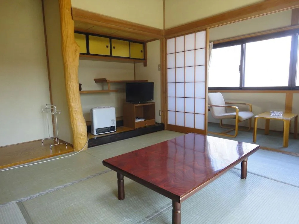 Yamanouchi Guest House