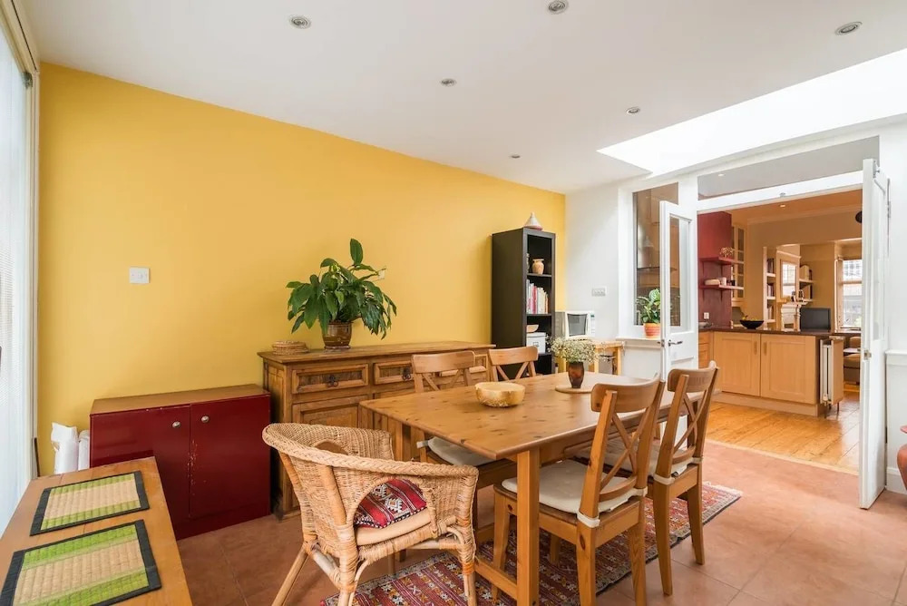 Large Beautiful 3 Bedroom House