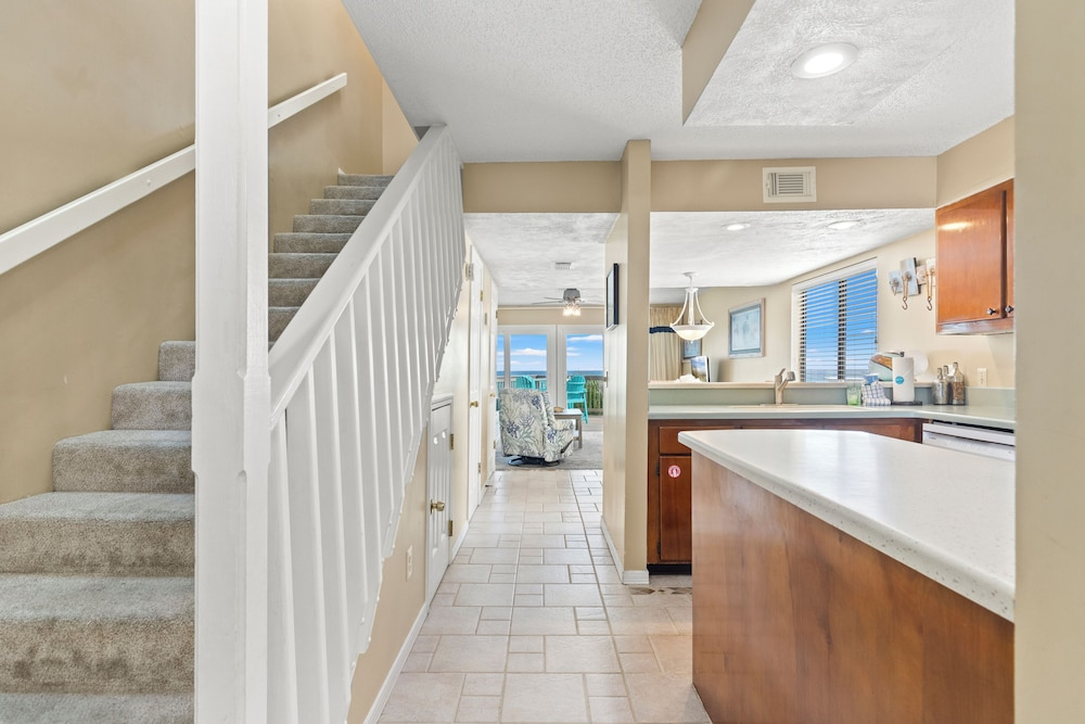 Breathtaking Views from Gulf Front 2 Bd / 3 Ba Townhome