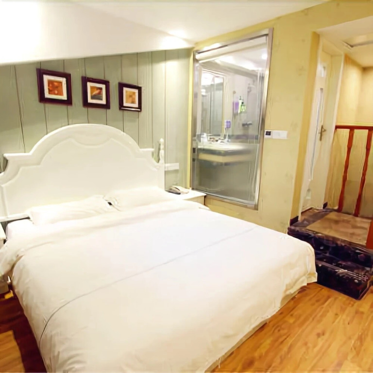 Chongqing Jinsihesi Hotel