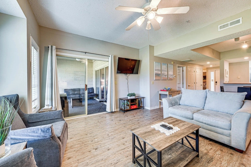 Family Friendly! Golf-front Haven in Cherry Grove
