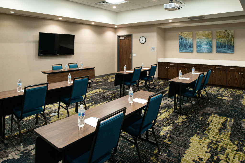 Hampton Inn & Suites Adrian