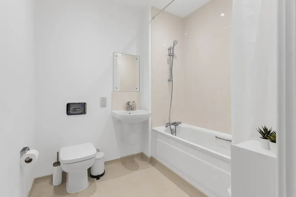 London - 1 Bed Apartment - Sleeps 2 - Long Stays