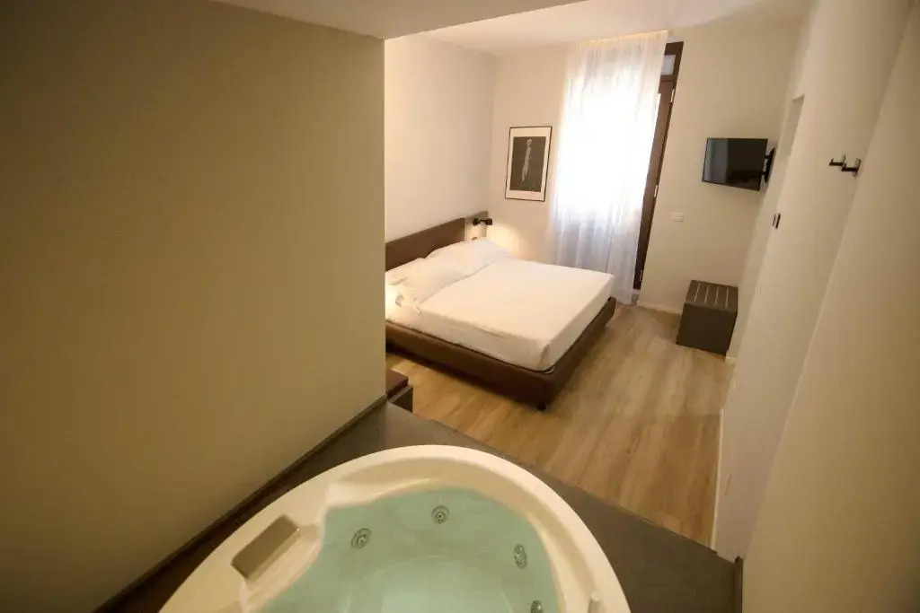 Palazzo Bellocchi - Suites & Apartments