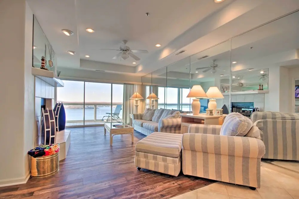 Pool + Water Views! 3rd-floor Lake Ozark Retreat
