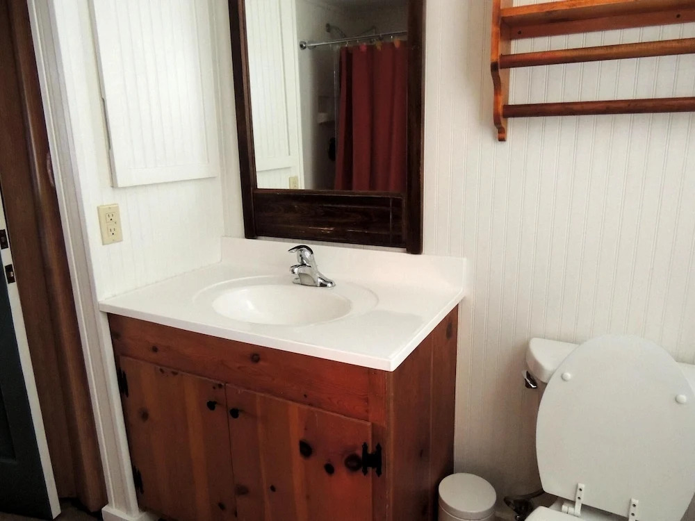Grey Log #383358 - 1 Br Home