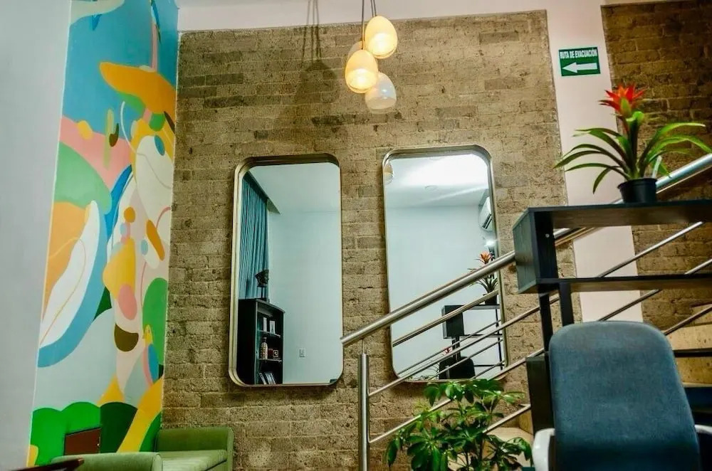 INTJ Hotel