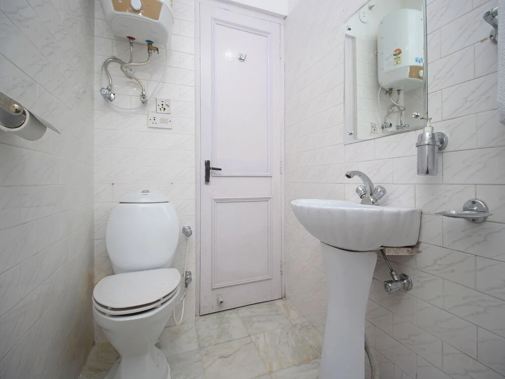 OYO 9331 Hotel White House