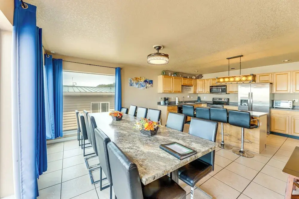 Group Friendly! Rockaway Beach Oasis w/ Game Room