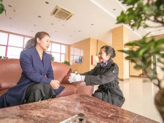 Lejia Hotel (Bazhou Shengfang International Furniture Expo City)