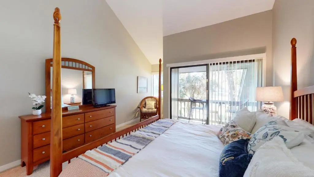 903 Inverness Village