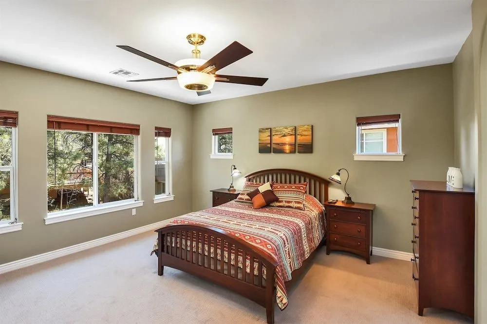 Ponderosa Pineview