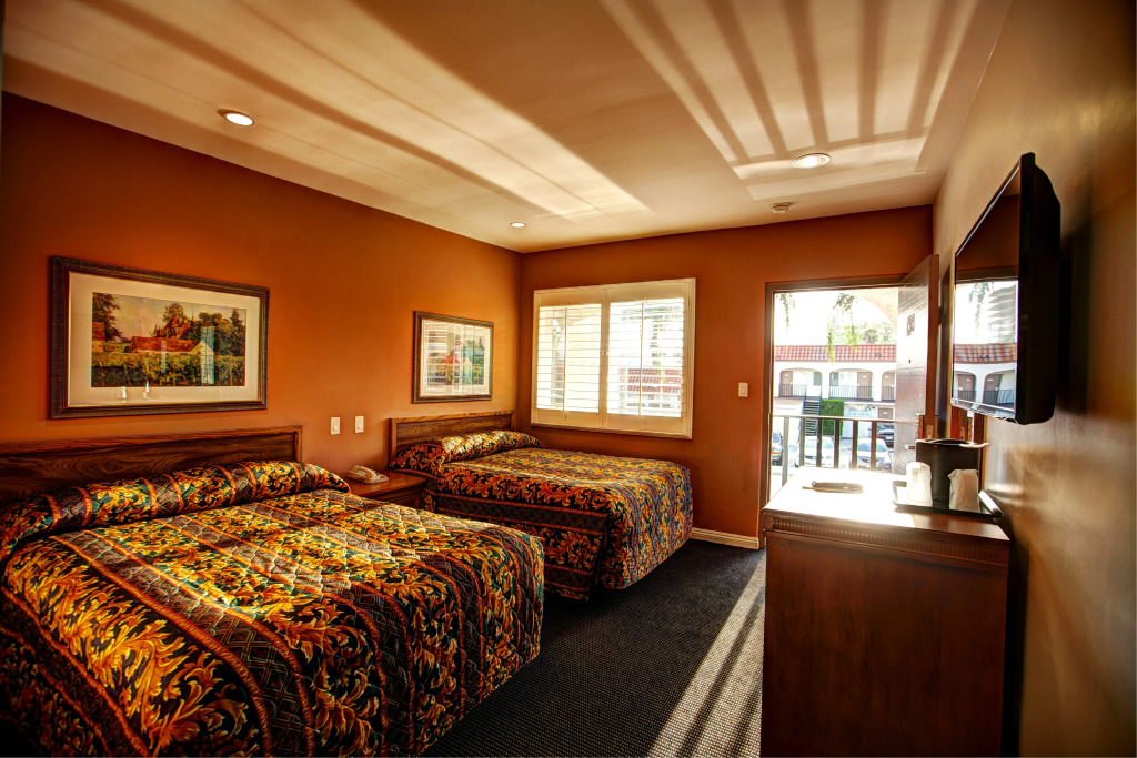 Dunes Inn - Sunset
