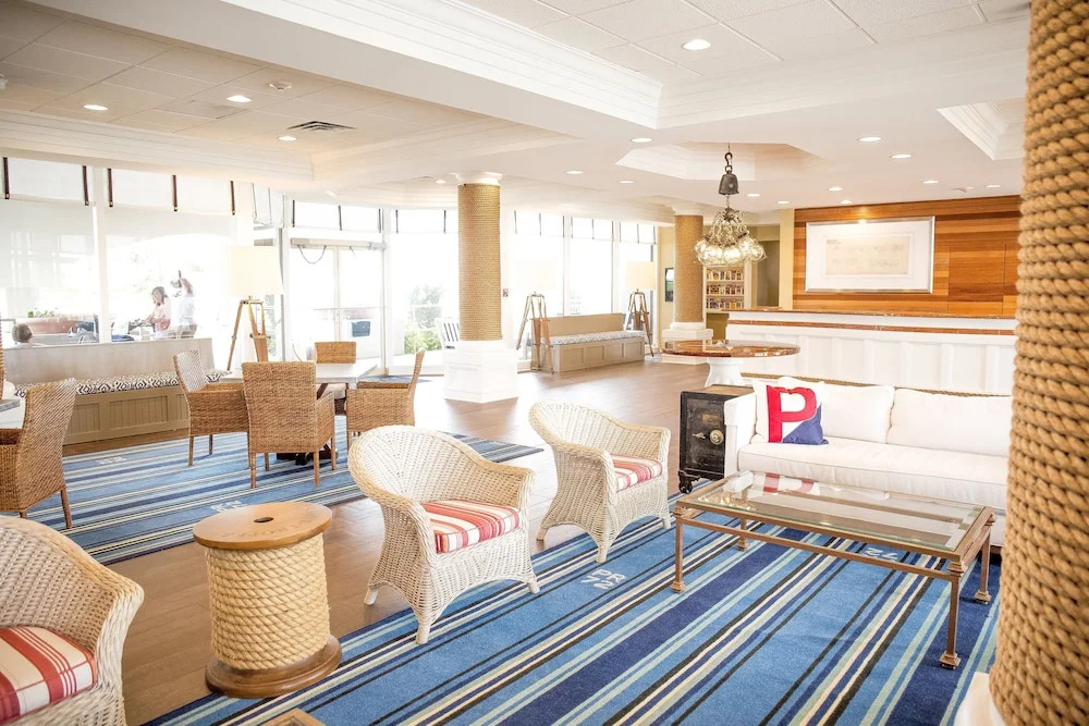 Port Royal Oceanfront Hotel