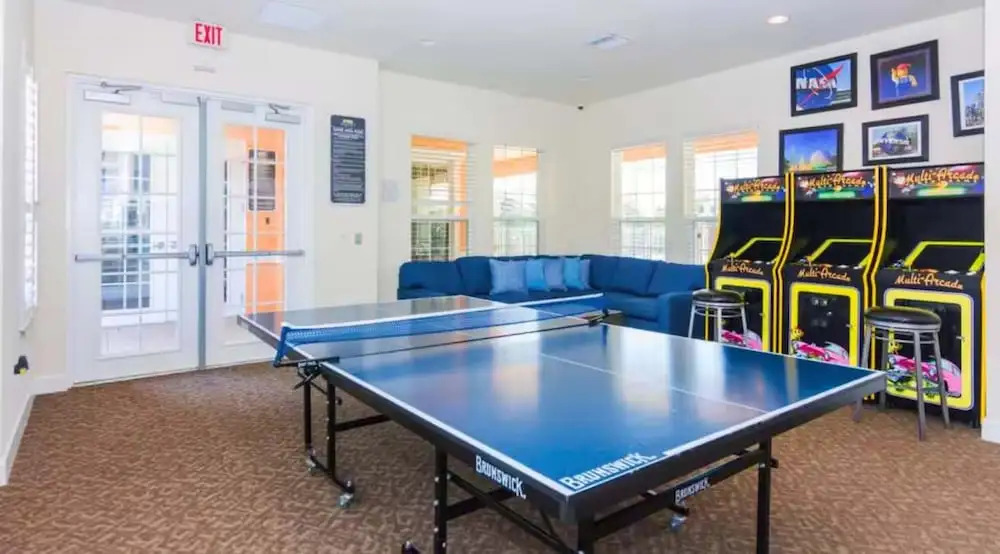 Contemporary 4BR Townhome With Pool & Themed Rooms