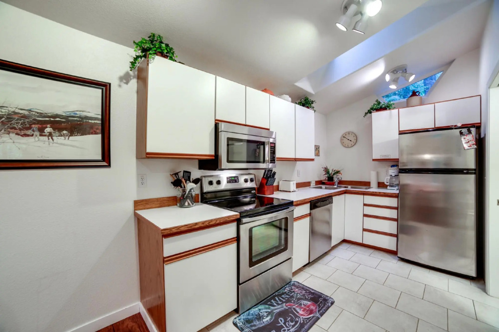 Mt Baker Lodging Cabin 16 - Sleeps 2