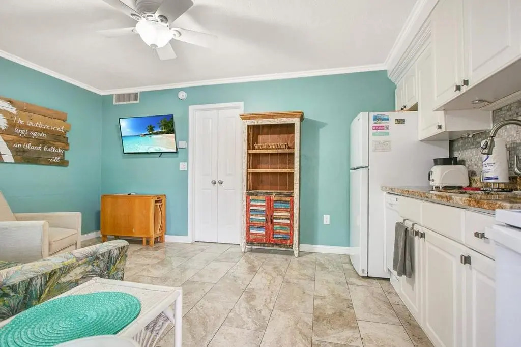 Five Palms Suite 106 - Daily - Weekly - Monthly