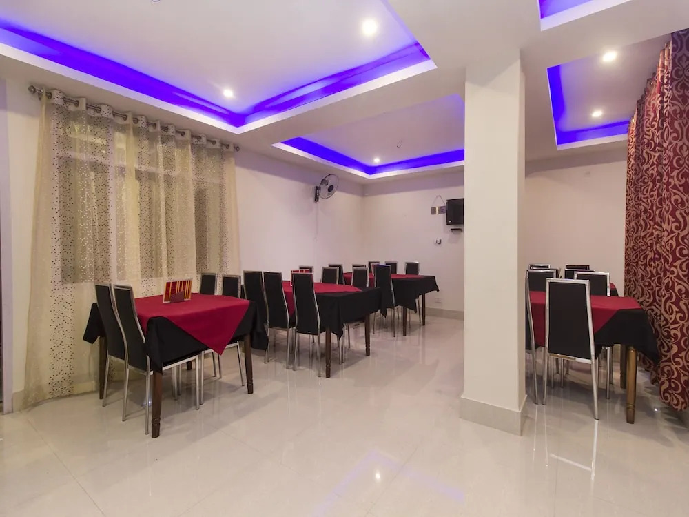 OYO 14341 Hotel Highland Vista