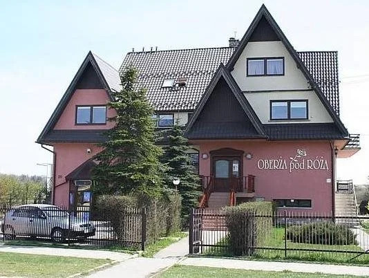 OBERŻA POD RÓŻĄ restauracja, sauny, jacuzzi