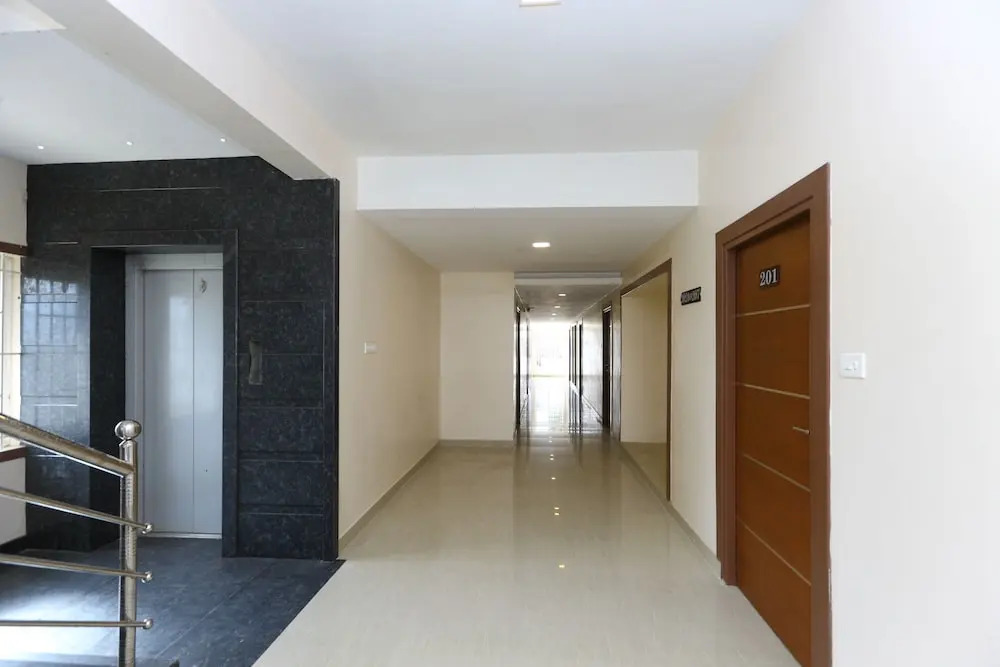 Oyo 40876 Sri Kamadhenu Residency