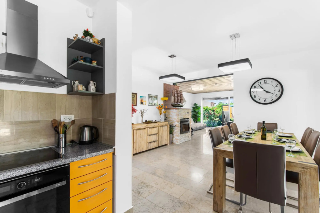 Fantasia in Barban with 4 bedrooms and 2 bathrooms