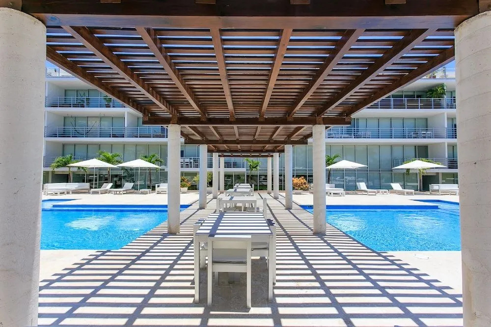 Luxury Condos at Magia