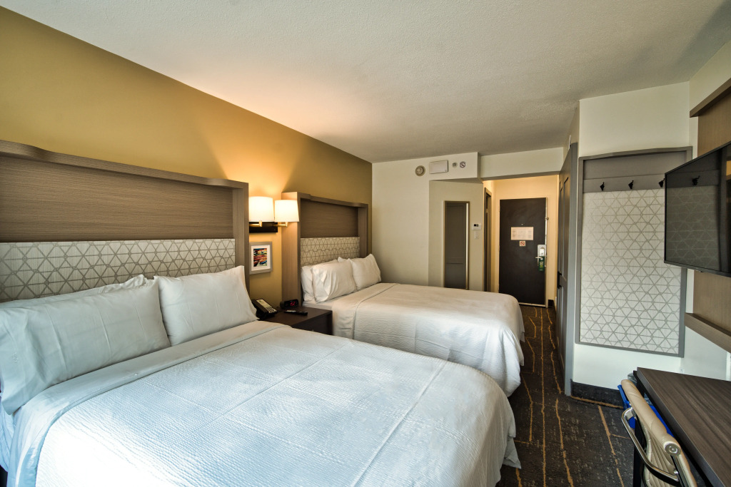 Holiday Inn Toronto Downtown Centre by IHG
