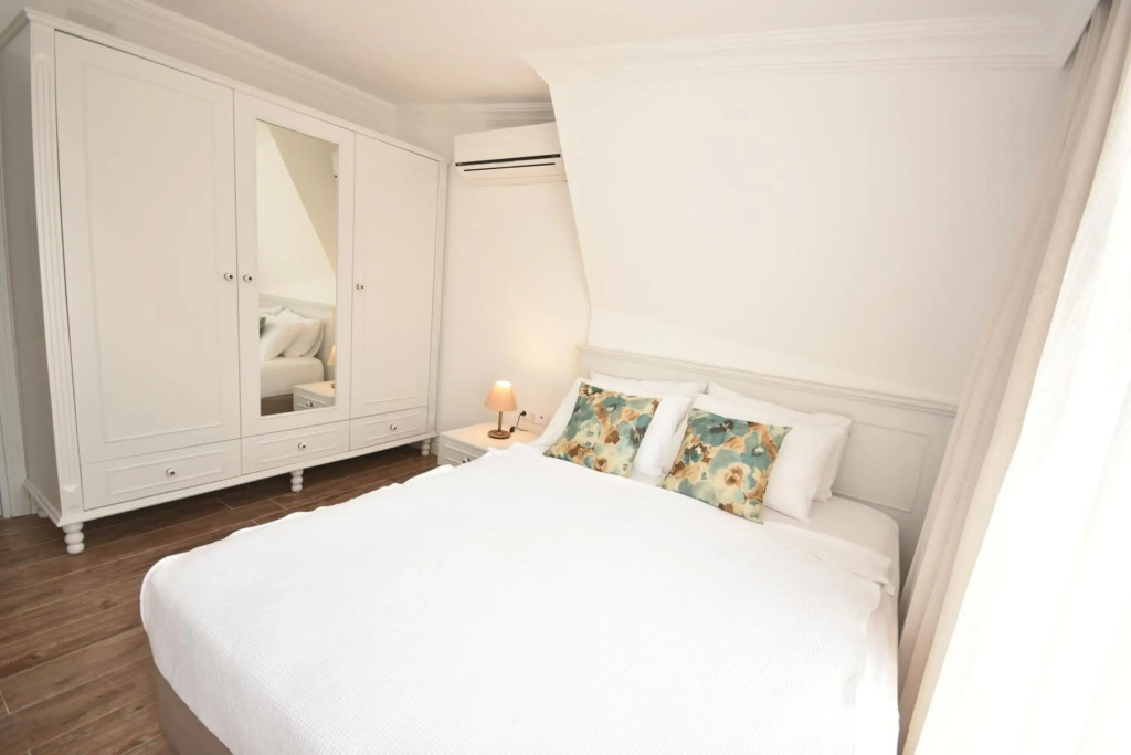 Aurasia Beach Hotel
