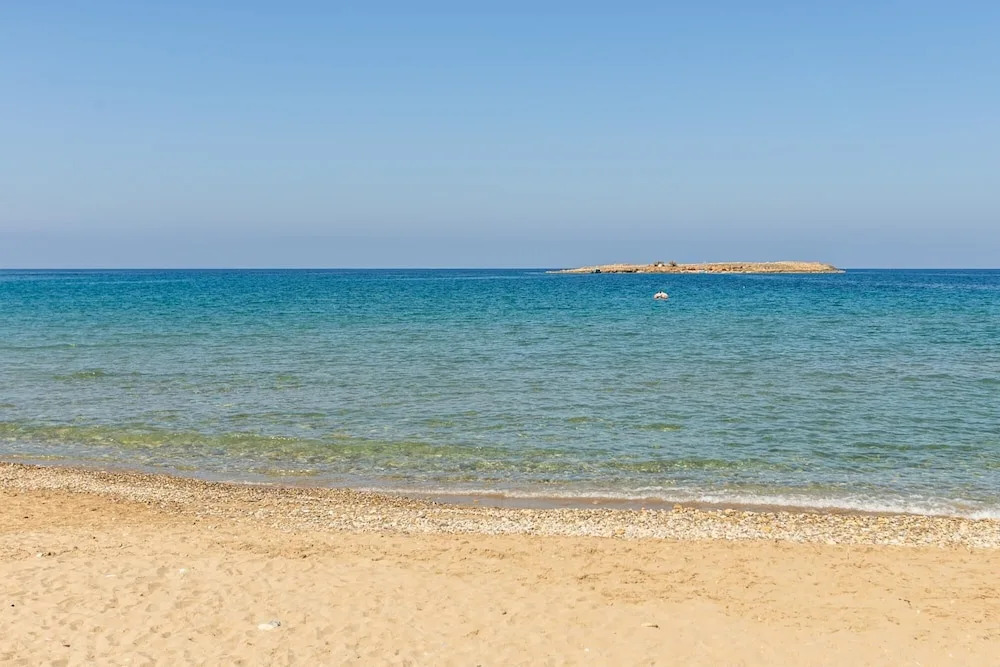 Sun Beach Apartments in Chania 8 & 10 & 13