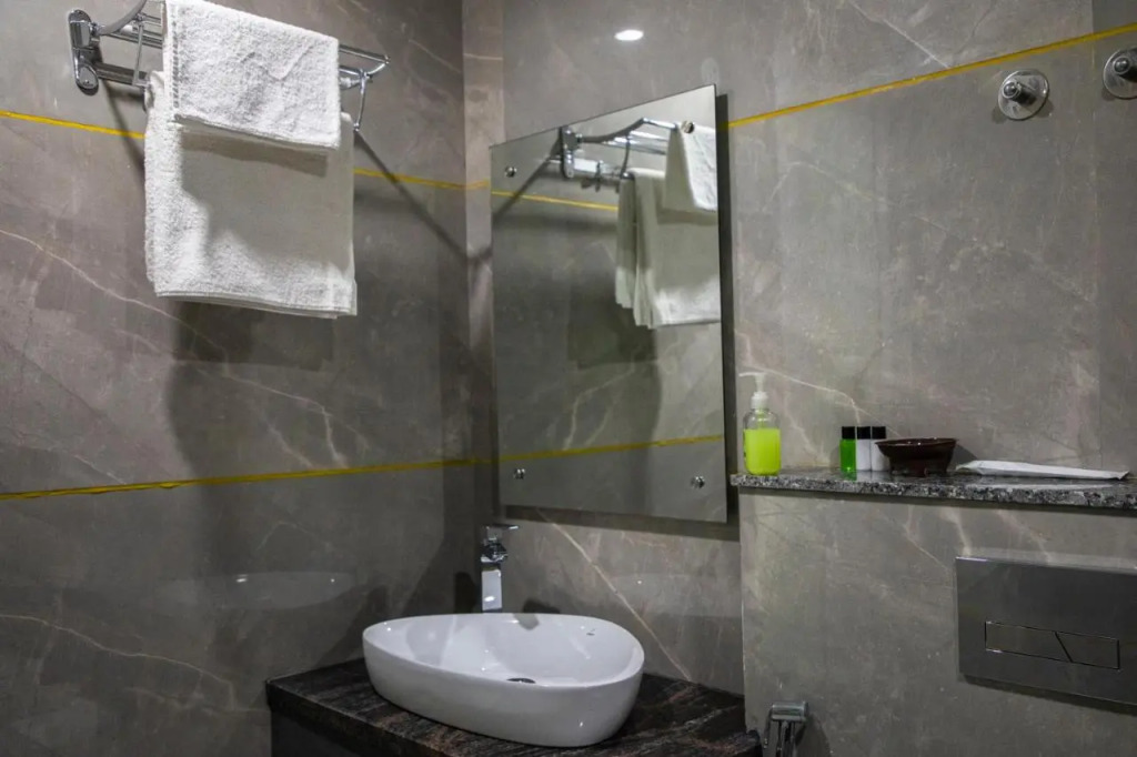 Dev Royale Hotel