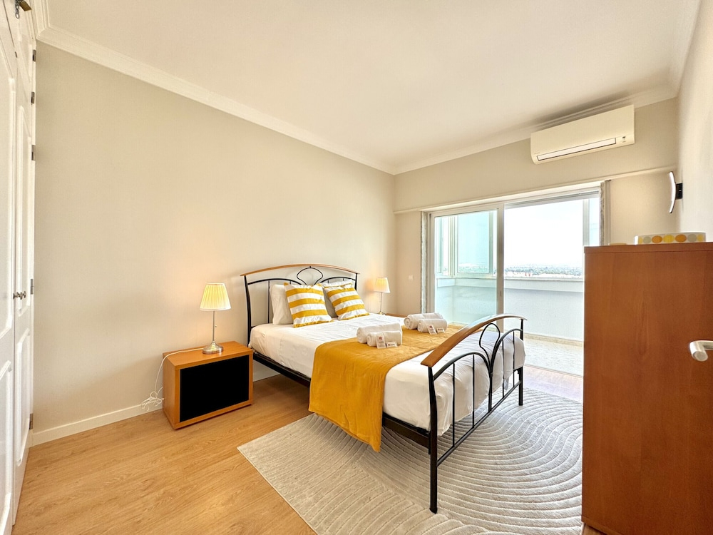 Quarteira Central Beach 5 by Homing
