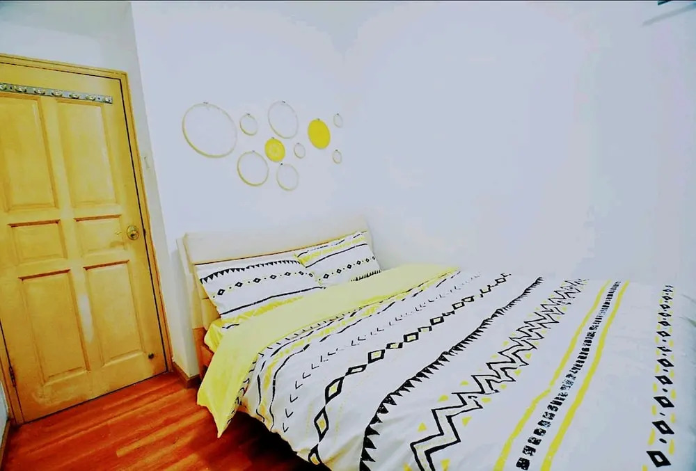 Avatar Rainbow Queen Bed & High Rise View Futian